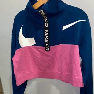 NIKE Cropped Sweater